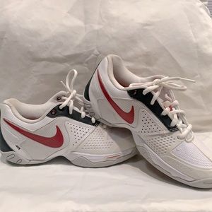 Sport shoe
